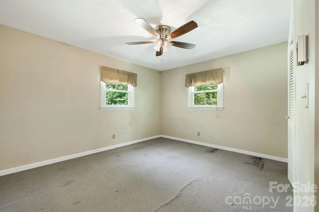917 Fassifern Court Hendersonville NC 28791