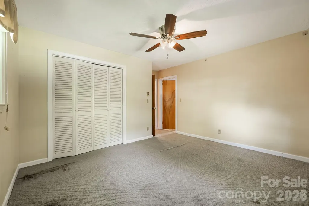 917 Fassifern Court Hendersonville NC 28791