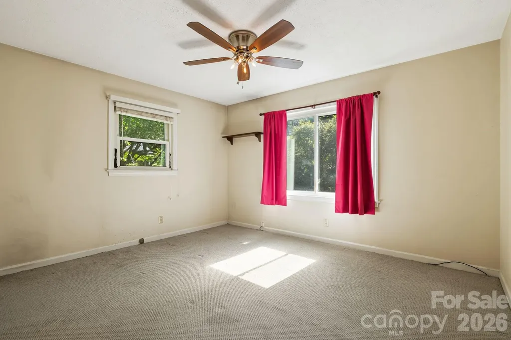 917 Fassifern Court Hendersonville NC 28791