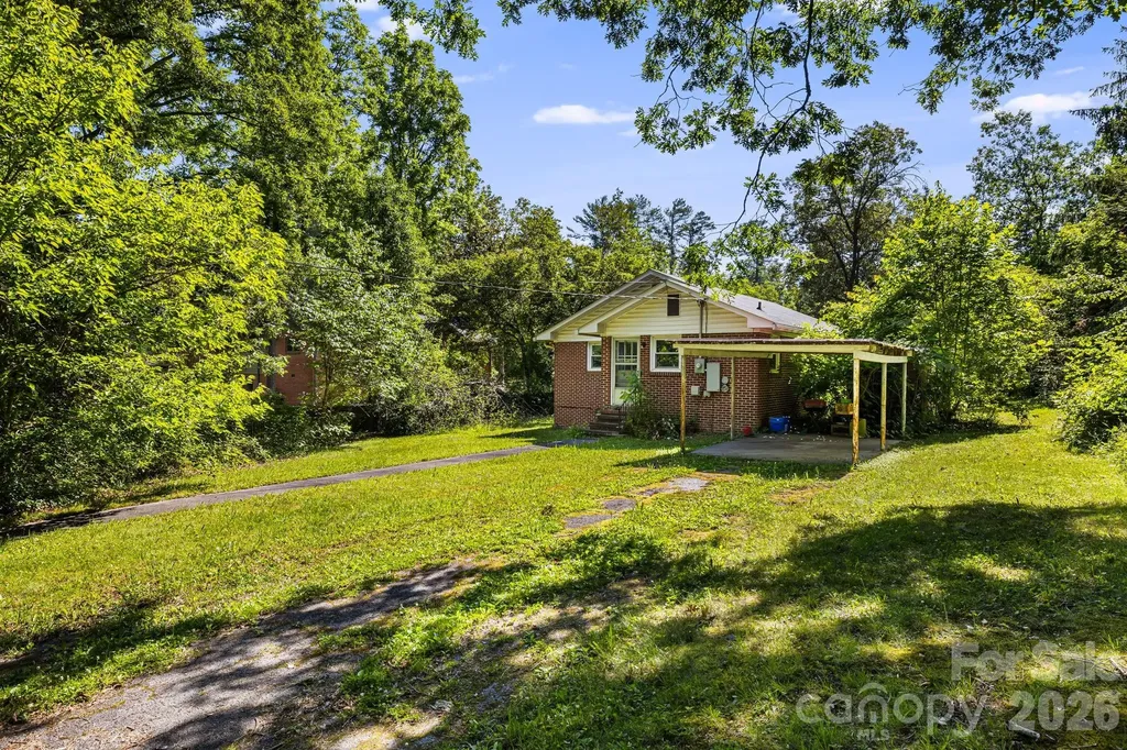 917 Fassifern Court Hendersonville NC 28791