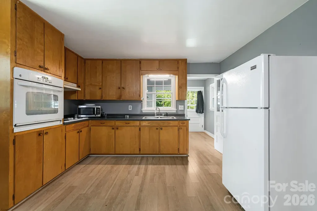 917 Fassifern Court Hendersonville NC 28791