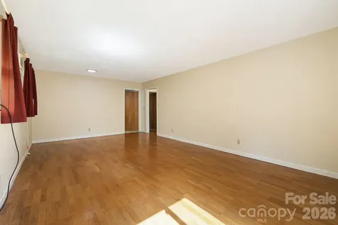 917 Fassifern Court Hendersonville NC 28791