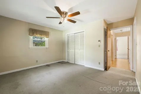917 Fassifern Court Hendersonville NC 28791