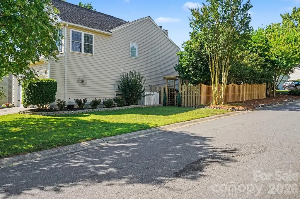 10731 Northgate Trail Drive Charlotte NC 28215