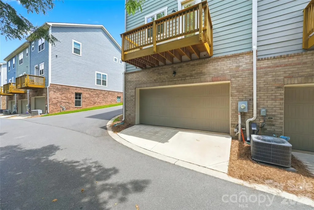 9524 Ainslie Downs Street Charlotte NC 28273