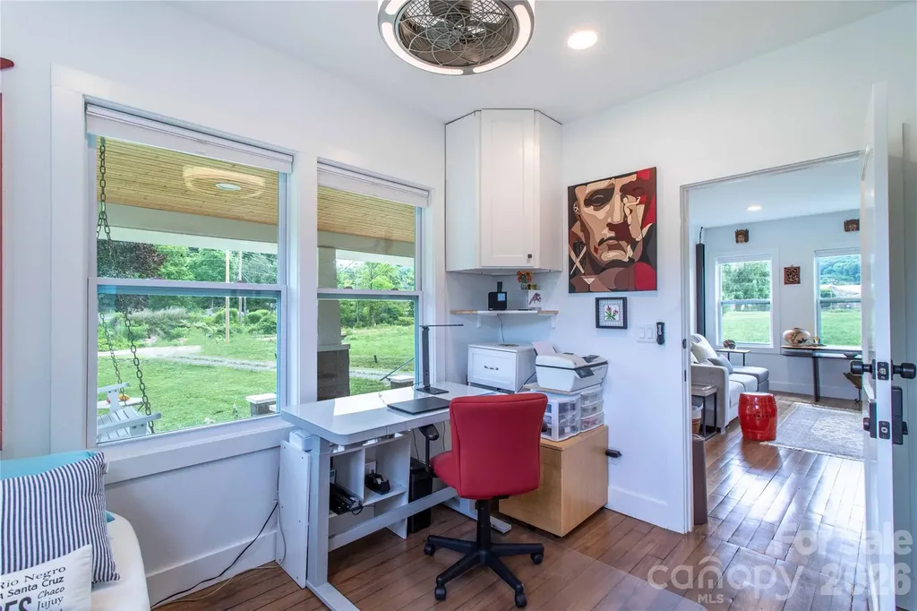 16 Riverside Drive Barnardsville NC 28709