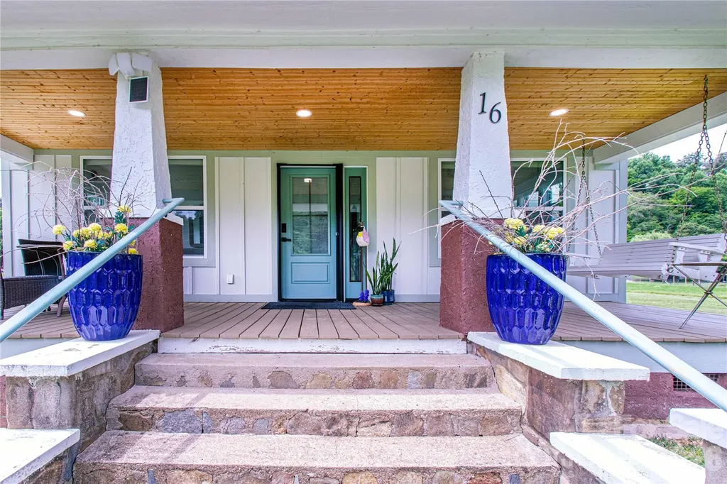 16 Riverside Drive Barnardsville NC 28709