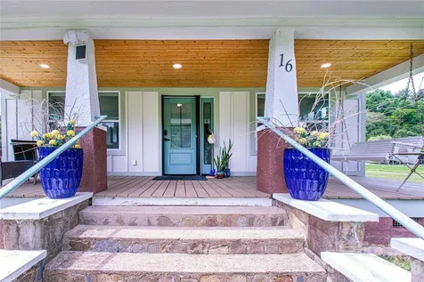 16 Riverside Drive Barnardsville NC 28709