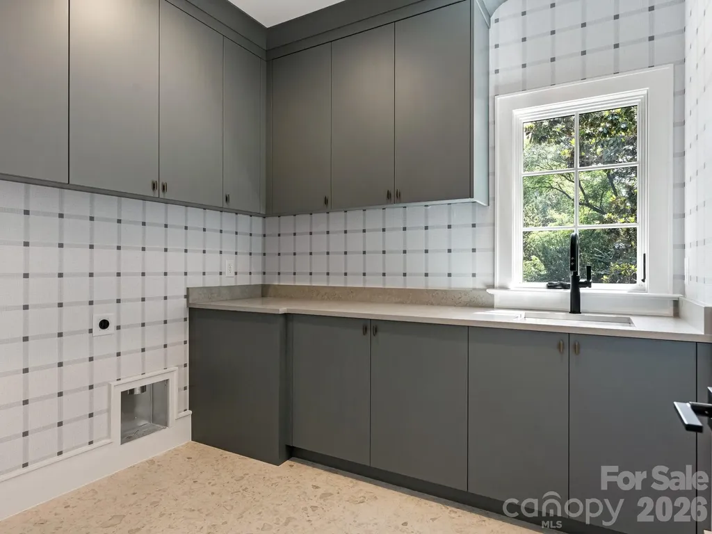 3240 Sunset Drive Charlotte NC 28209