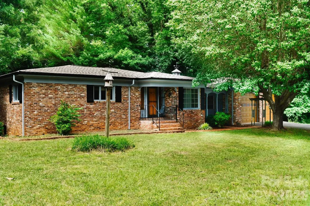 2575 Country Club Road Wilkesboro NC 28697