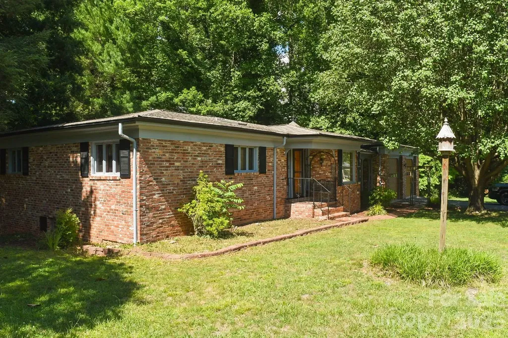 2575 Country Club Road Wilkesboro NC 28697