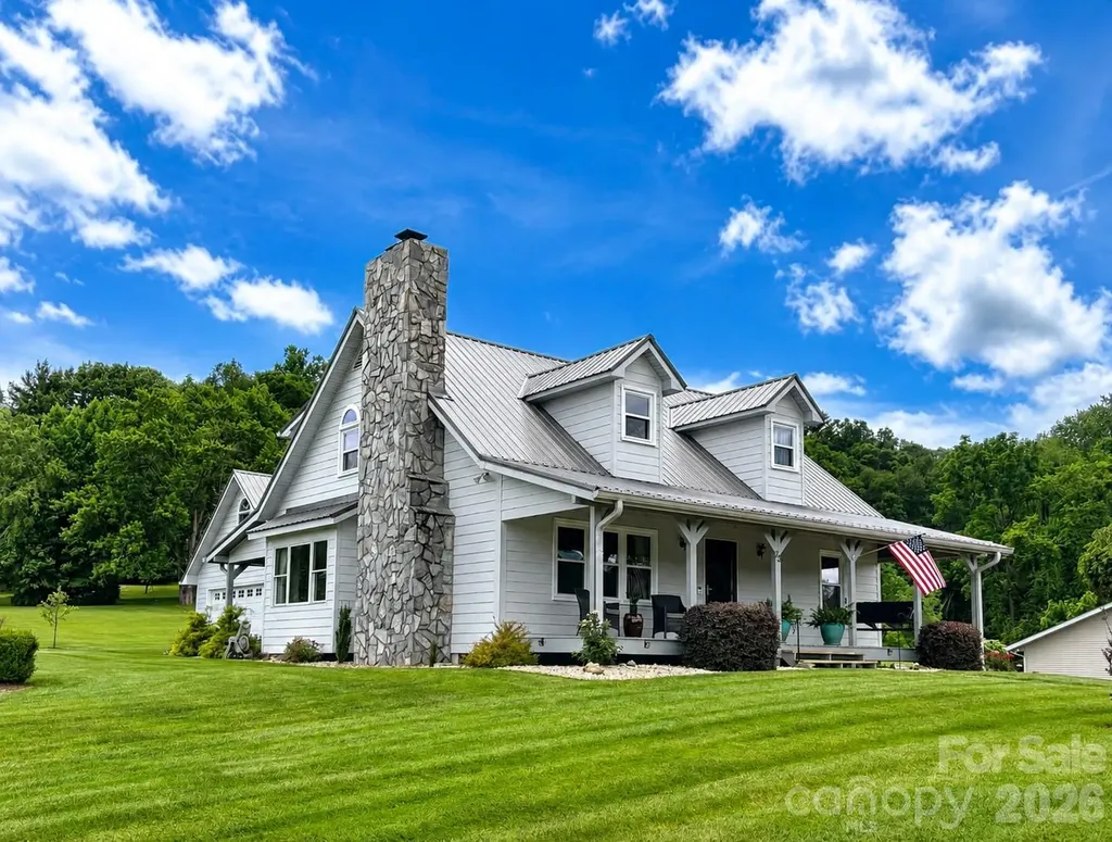 73 Rivercrest Court Canton NC 28716