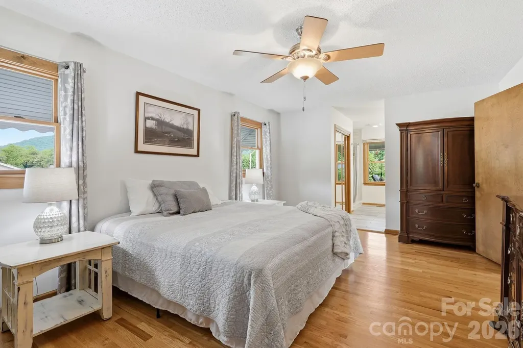 73 Rivercrest Court Canton NC 28716