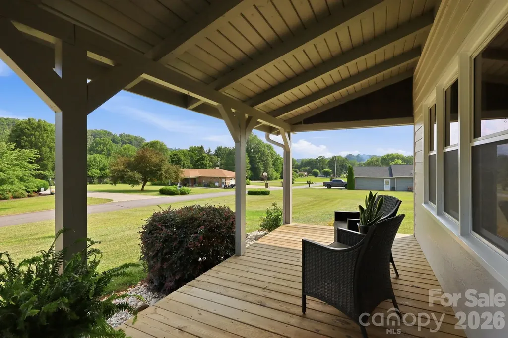 73 Rivercrest Court Canton NC 28716