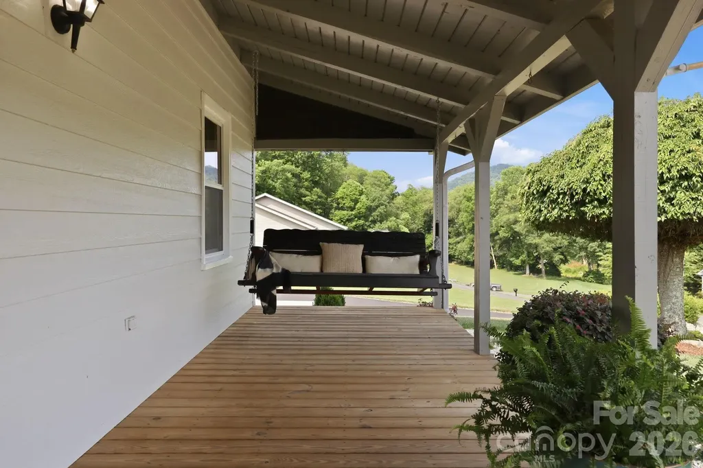73 Rivercrest Court Canton NC 28716