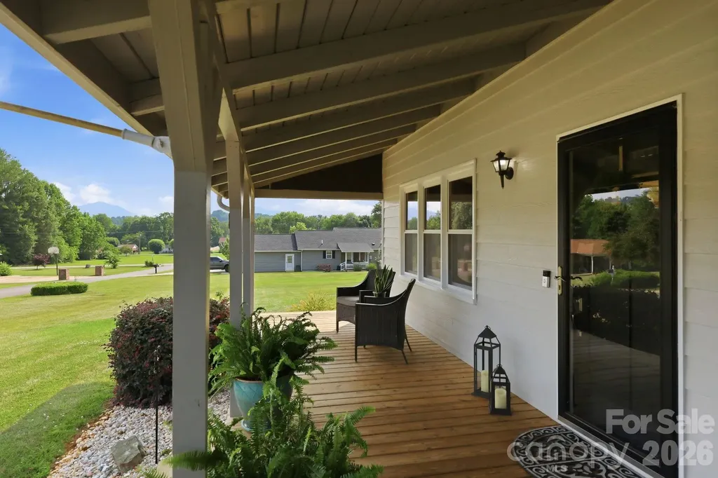 73 Rivercrest Court Canton NC 28716