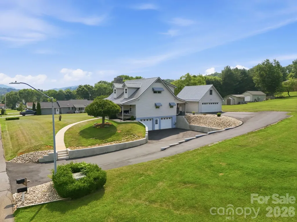 73 Rivercrest Court Canton NC 28716