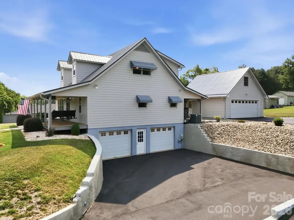 73 Rivercrest Court Canton NC 28716
