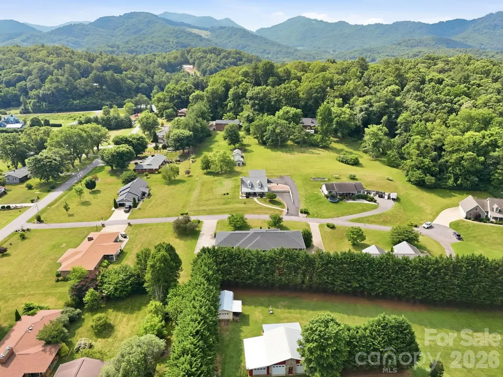 73 Rivercrest Court Canton NC 28716