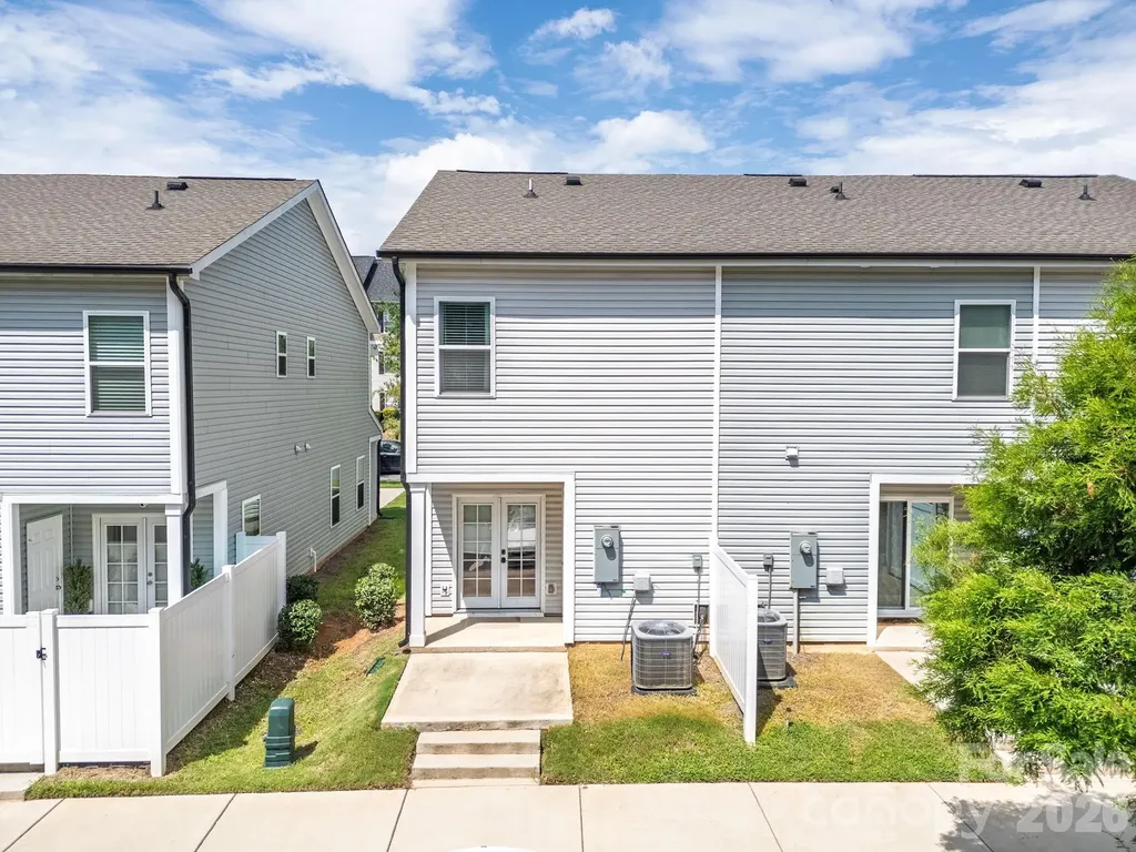 1031 Plaza Walk Drive Charlotte NC 28215