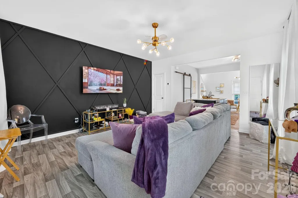 1031 Plaza Walk Drive Charlotte NC 28215