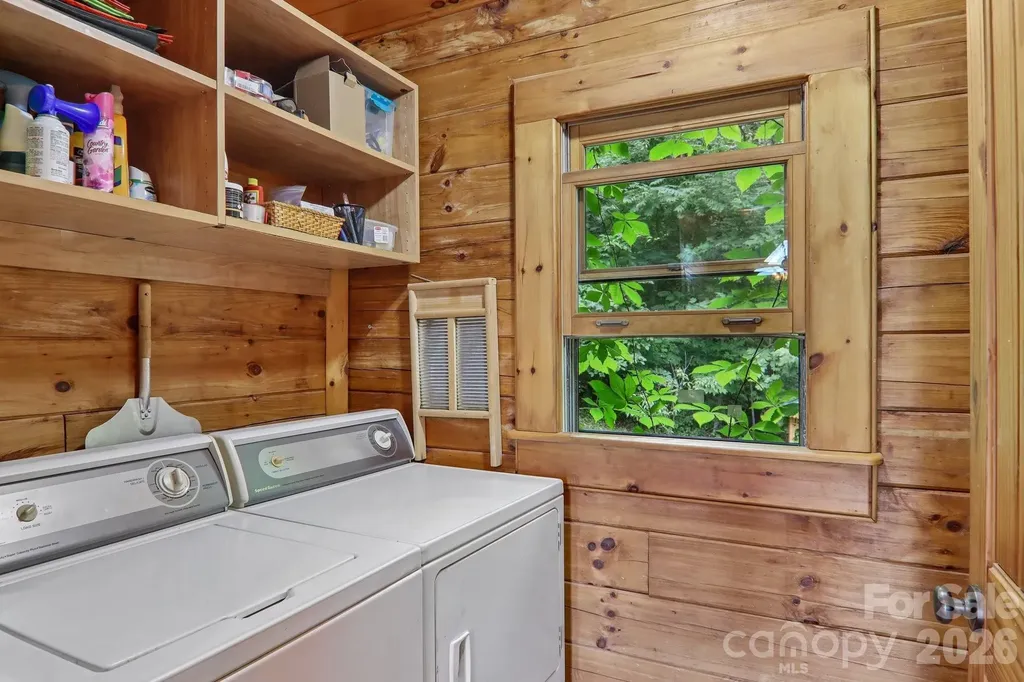 1250 Cobblestone Drive Waynesville NC 28786