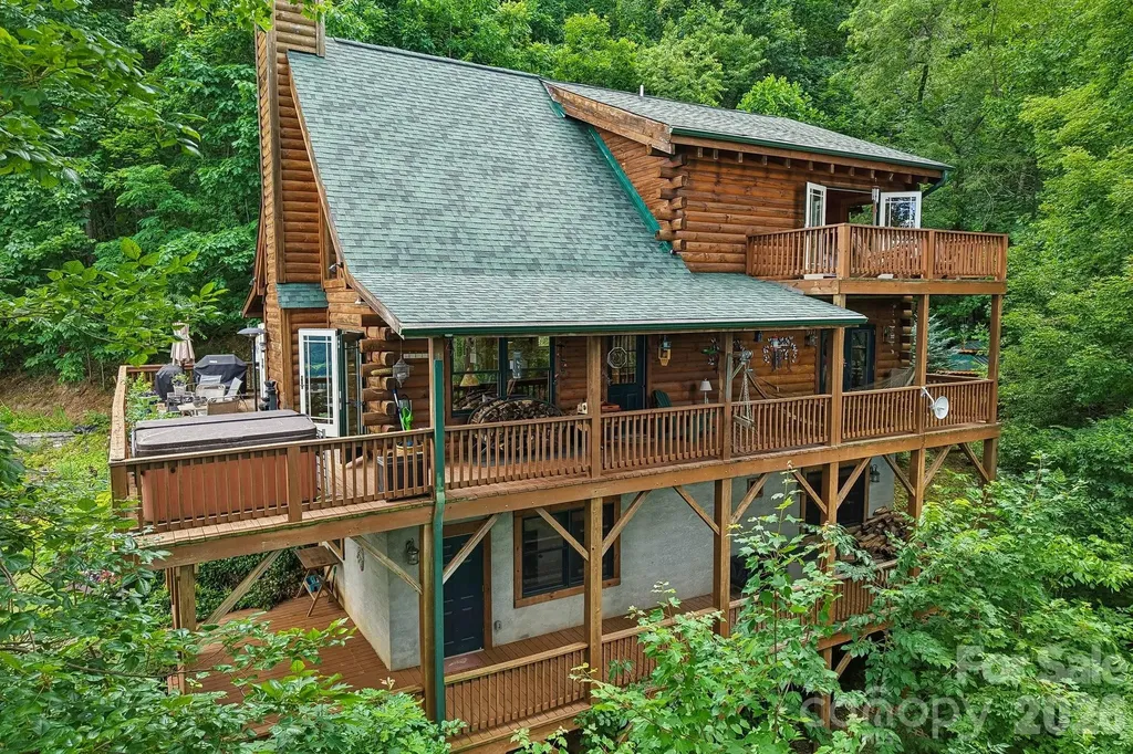 1250 Cobblestone Drive Waynesville NC 28786