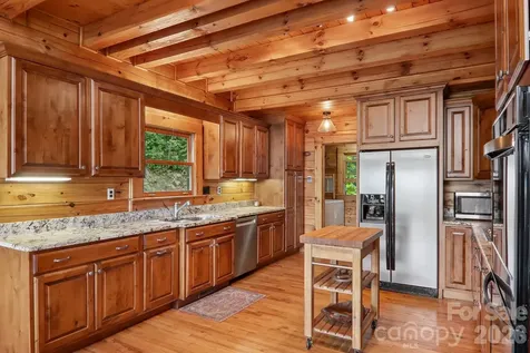 1250 Cobblestone Drive Waynesville NC 28786