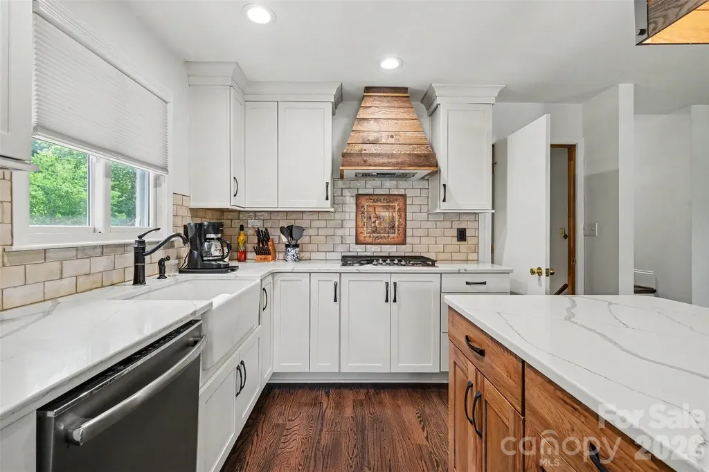 7107 Rolling Hills Drive Sherrills Ford NC 28673