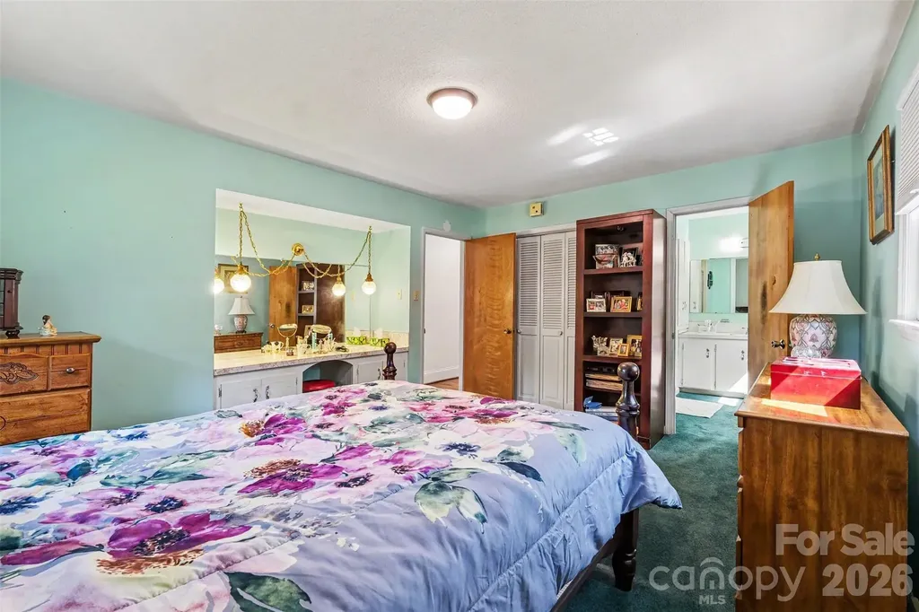 7107 Rolling Hills Drive Sherrills Ford NC 28673