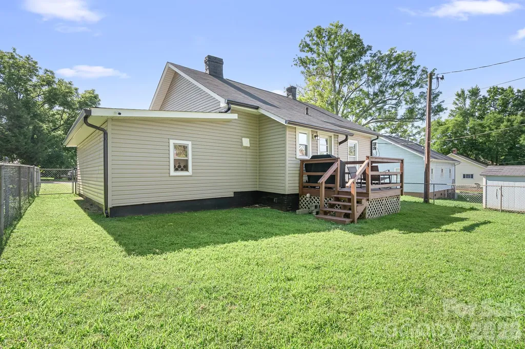 102 Madora Street Mount Holly NC 28120