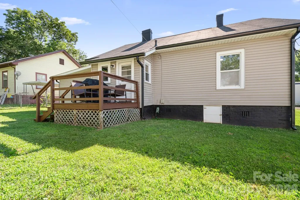 102 Madora Street Mount Holly NC 28120