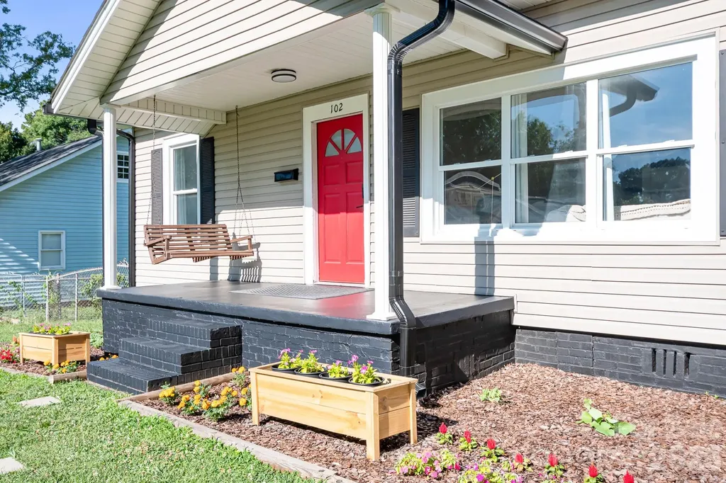 102 Madora Street Mount Holly NC 28120