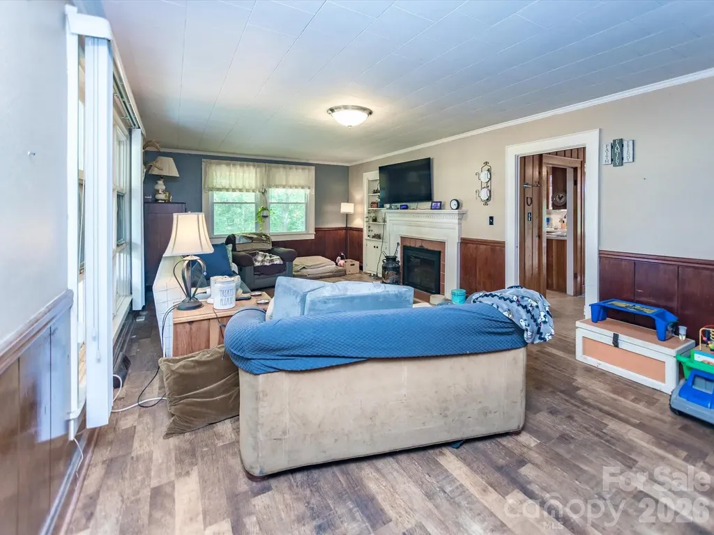 2111 Emmanuel Church Road Conover NC 28613