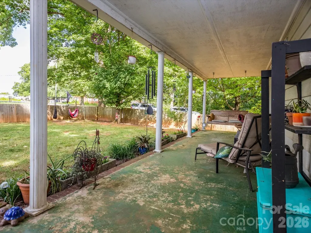 2111 Emmanuel Church Road Conover NC 28613