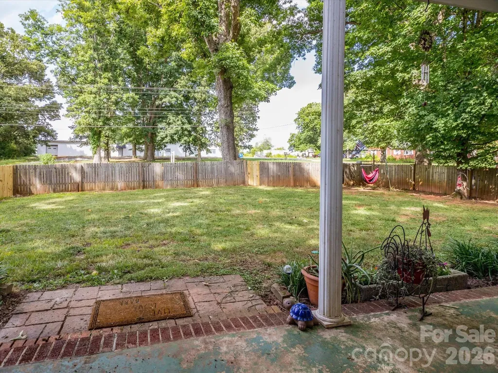 2111 Emmanuel Church Road Conover NC 28613