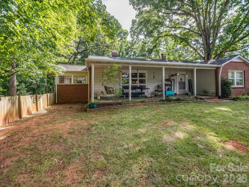 2111 Emmanuel Church Road Conover NC 28613