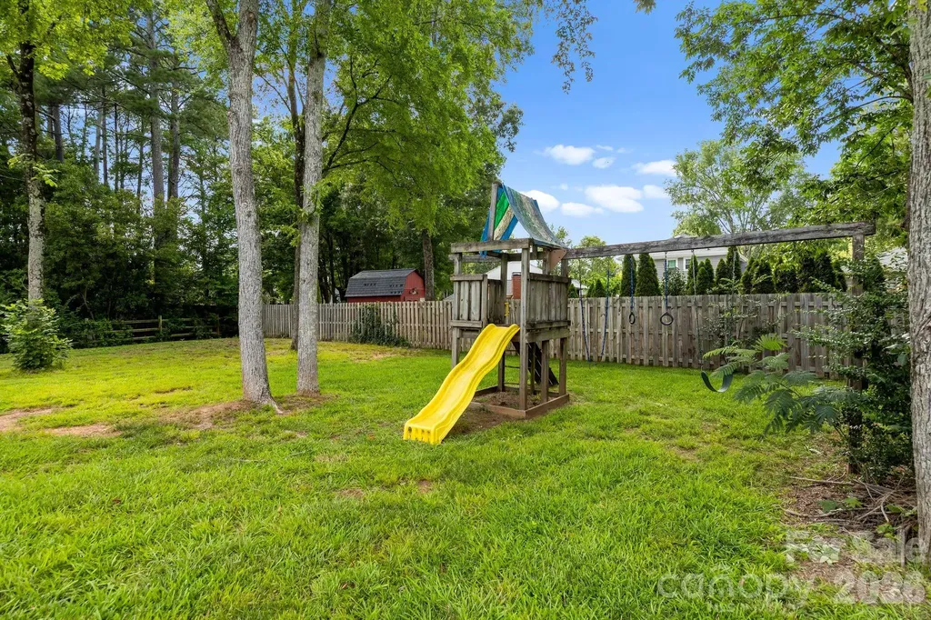 11232 Coachman Circle Charlotte NC 28277