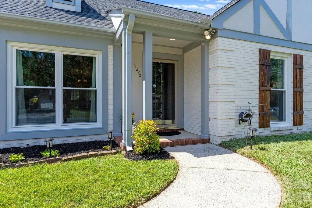 11232 Coachman Circle Charlotte NC 28277