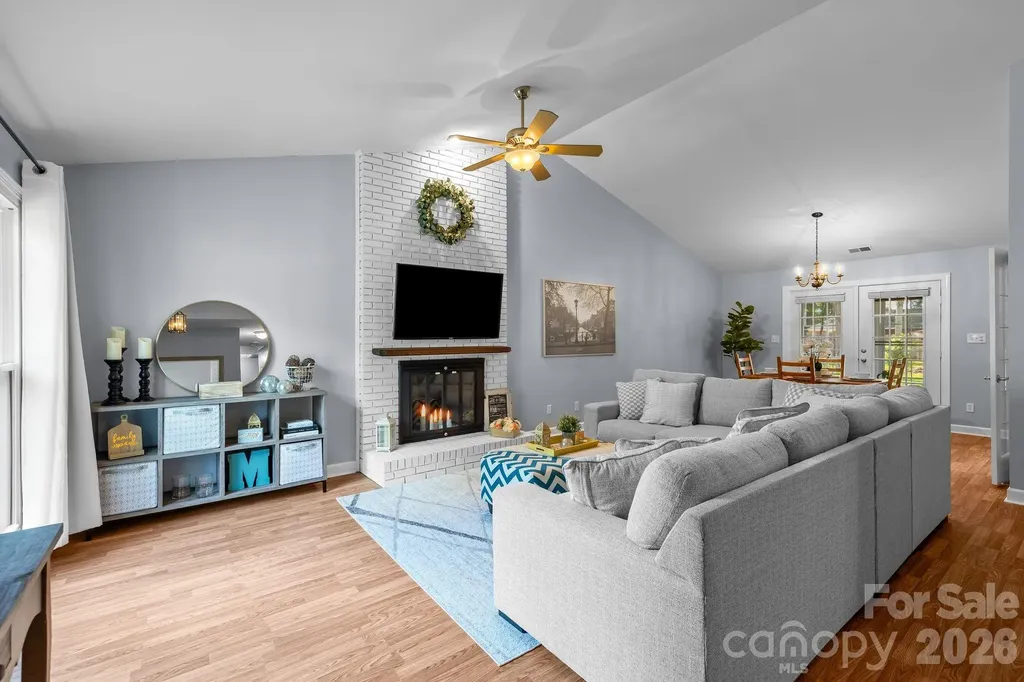 11232 Coachman Circle Charlotte NC 28277