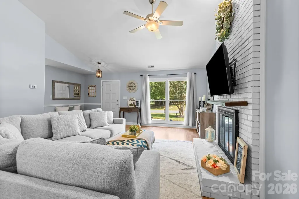 11232 Coachman Circle Charlotte NC 28277