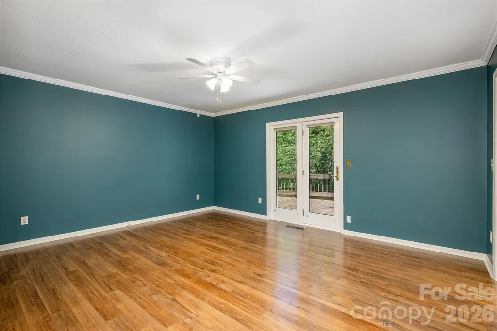615 Goldview Drive Hendersonville NC 28791