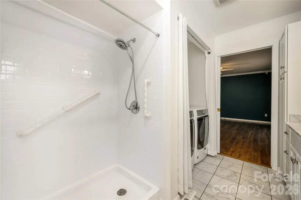 615 Goldview Drive Hendersonville NC 28791