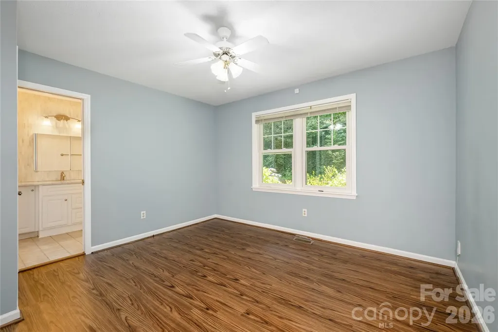 615 Goldview Drive Hendersonville NC 28791