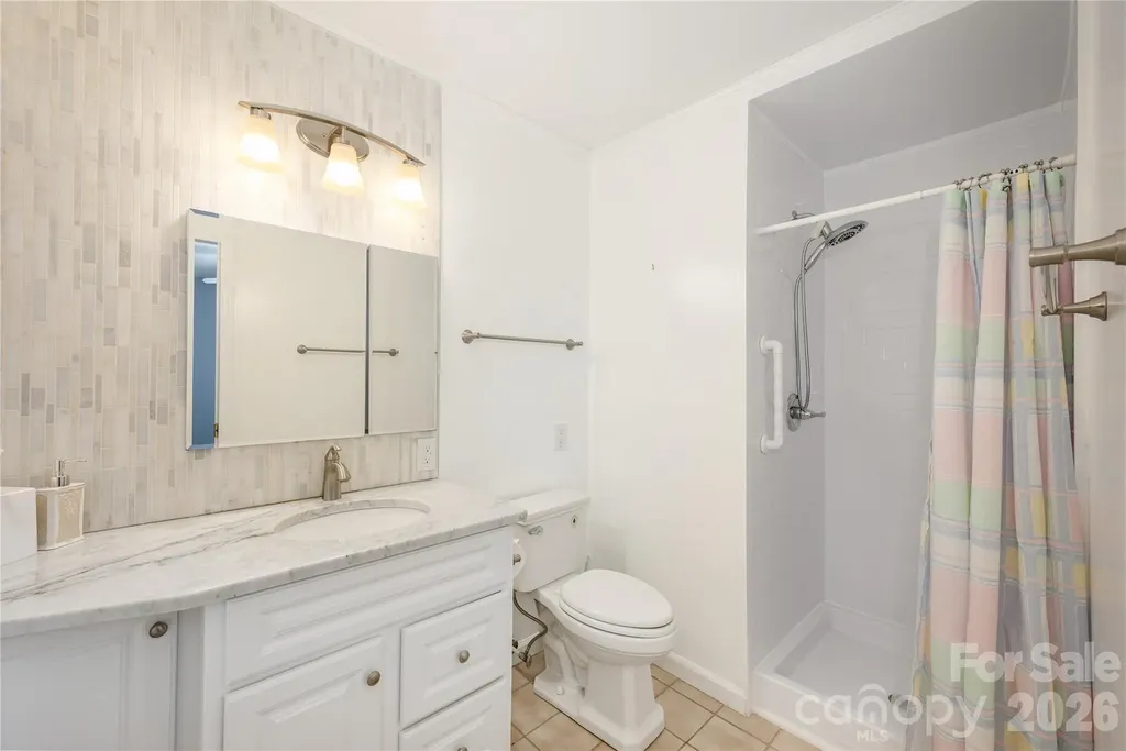 615 Goldview Drive Hendersonville NC 28791