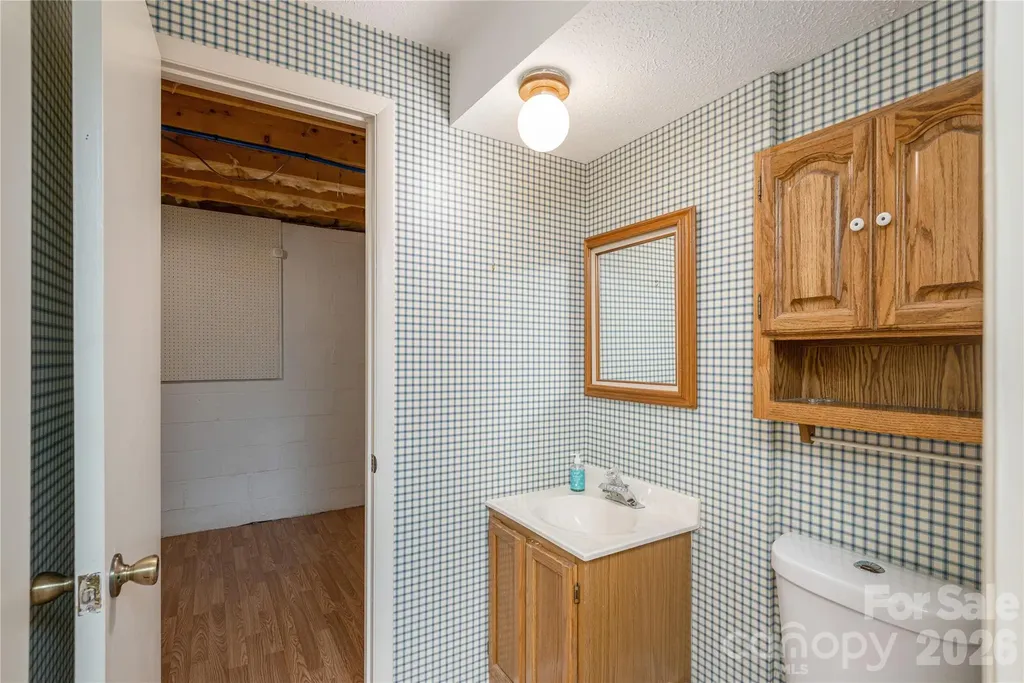 615 Goldview Drive Hendersonville NC 28791