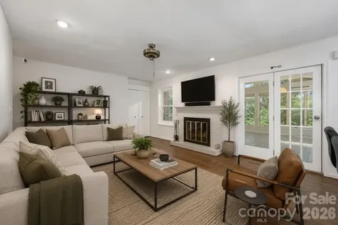 615 Goldview Drive Hendersonville NC 28791