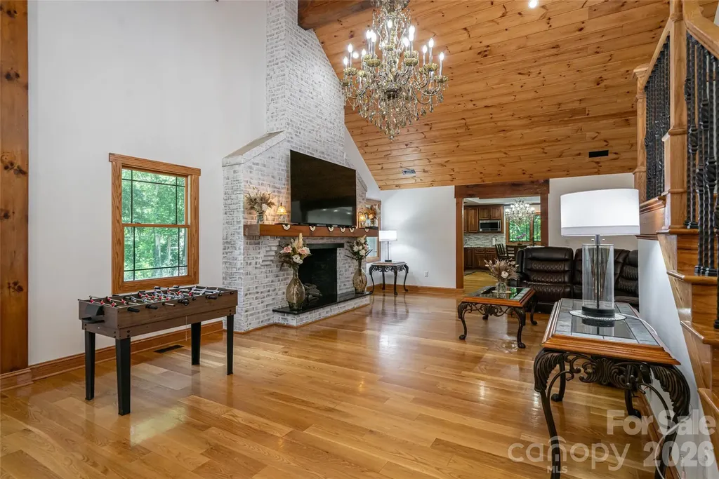 86 Holiday Drive Hendersonville NC 28739