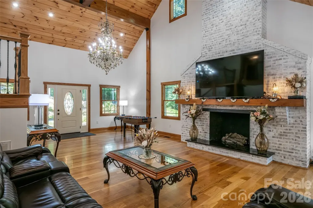 86 Holiday Drive Hendersonville NC 28739