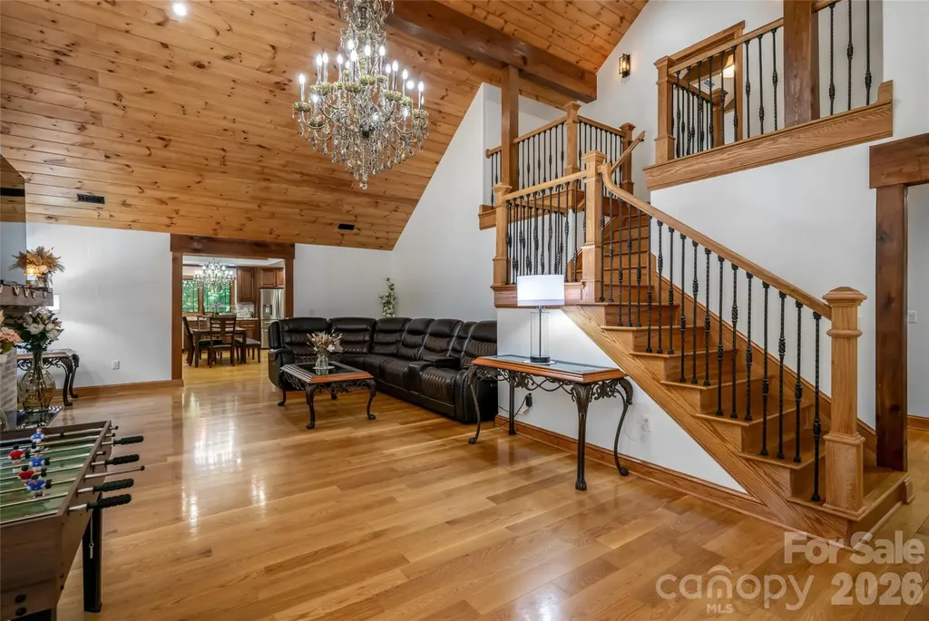 86 Holiday Drive Hendersonville NC 28739